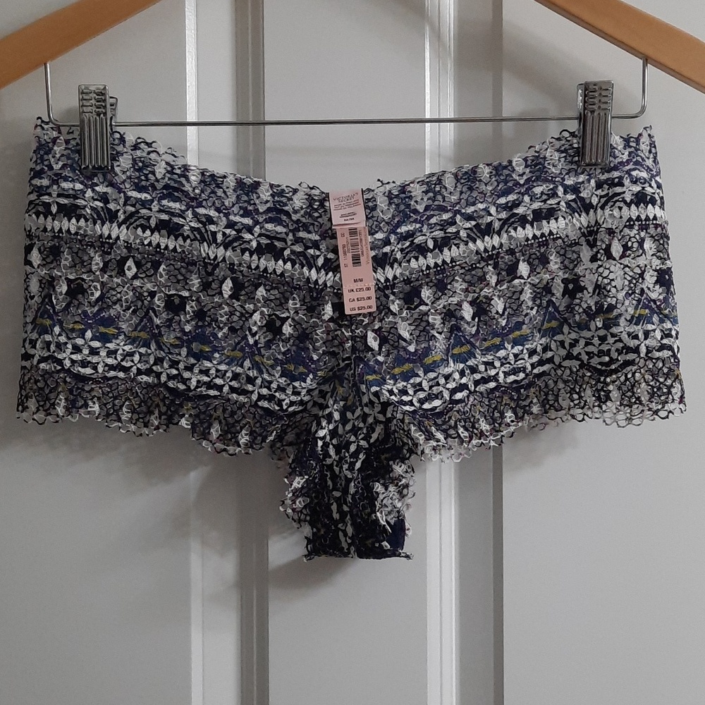 New Victoria's Secret Lace Trim Shortie